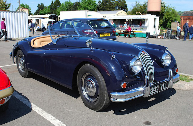 Jaguar XK140 OTS (Copyright by Hugh Ilewelyn)