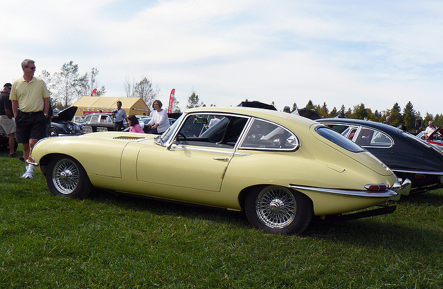 Jaguar XKE1 FHC 2x2 (Copyright by Can Pac Swire)